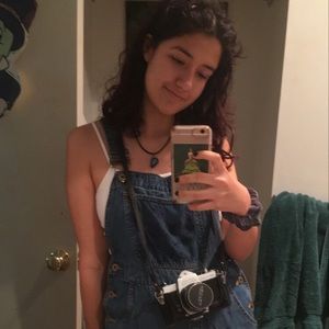 Meet your Posher, Ana